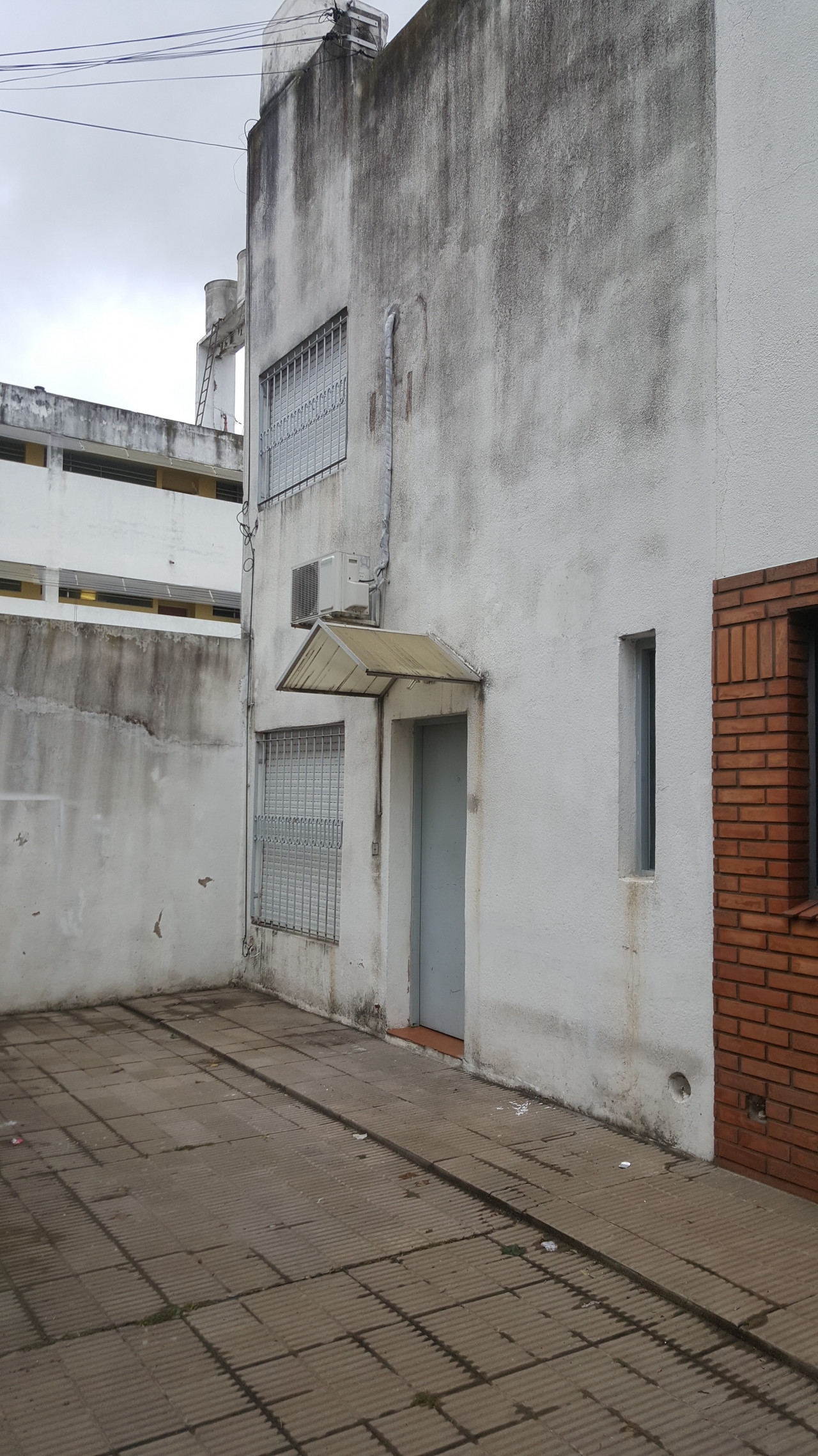 Duplex 1 e/ 71 y 72